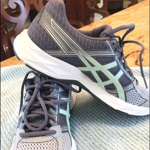 Women’s ASICS Gel Contend 4 - Size 9